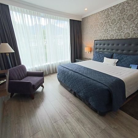 Aparta Hotel Torres De Suites 基多 外观 照片