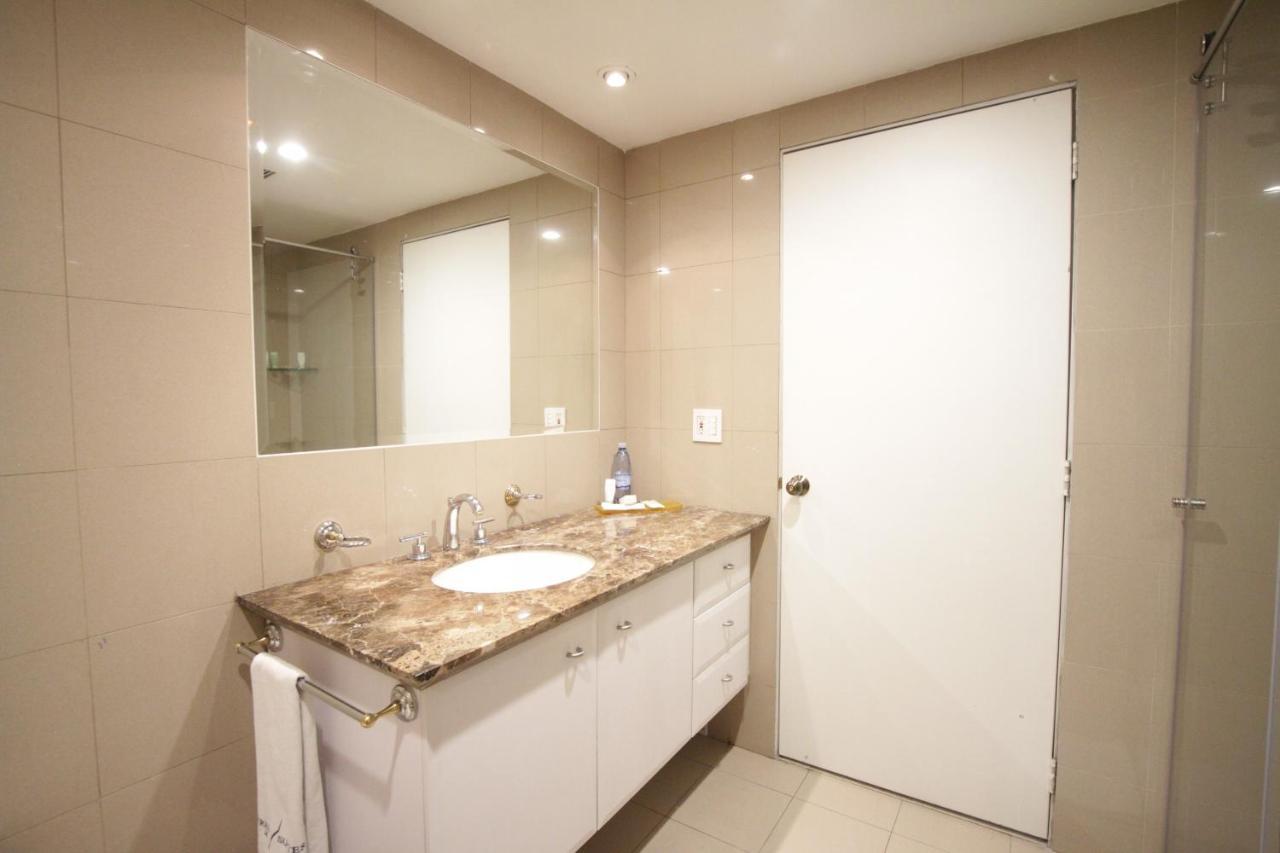 Aparta Hotel Torres De Suites 基多 外观 照片