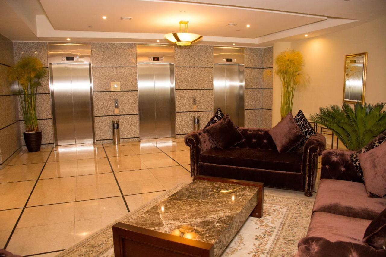 Aparta Hotel Torres De Suites 基多 外观 照片