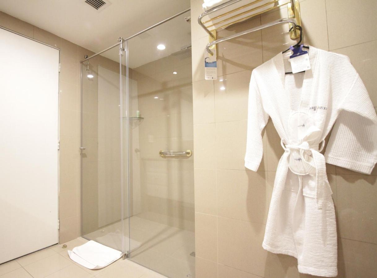 Aparta Hotel Torres De Suites 基多 外观 照片