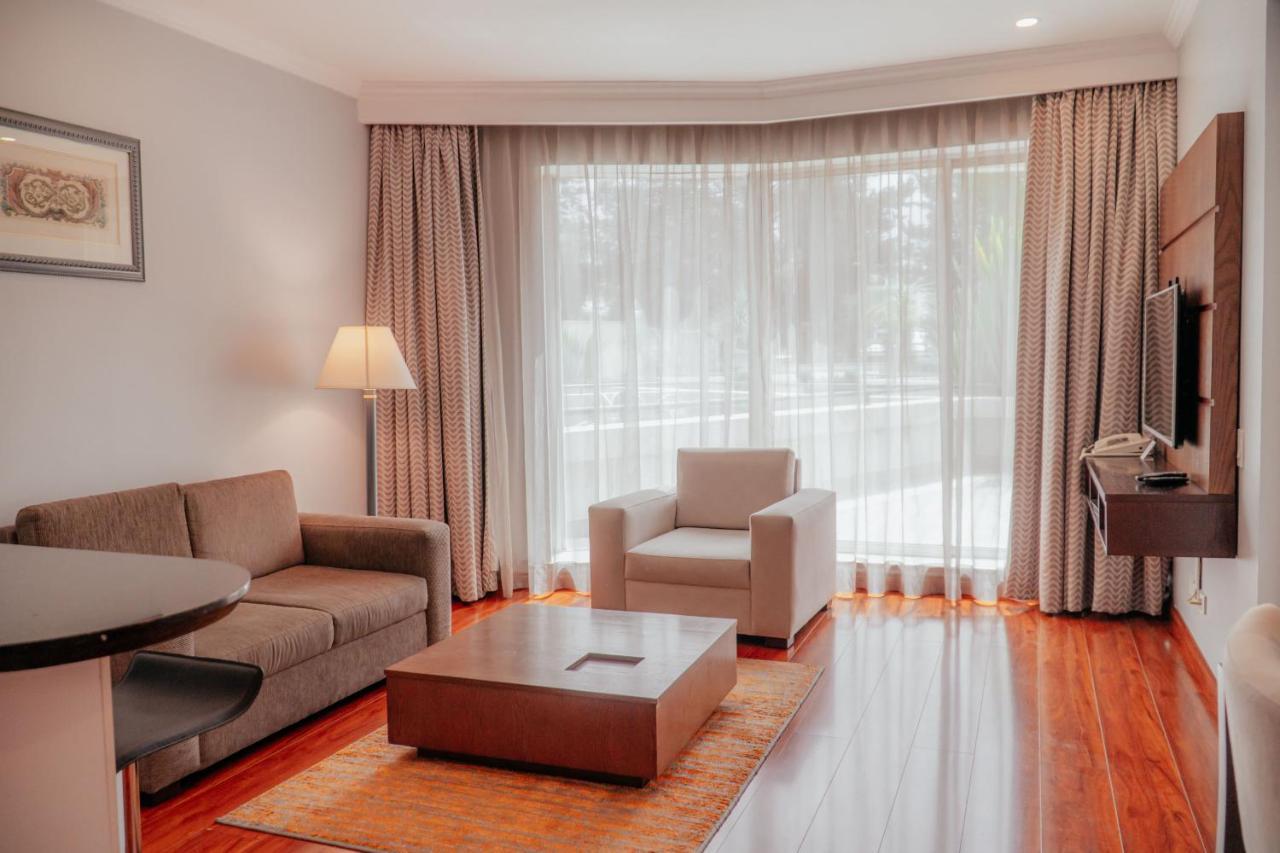 Aparta Hotel Torres De Suites 基多 外观 照片