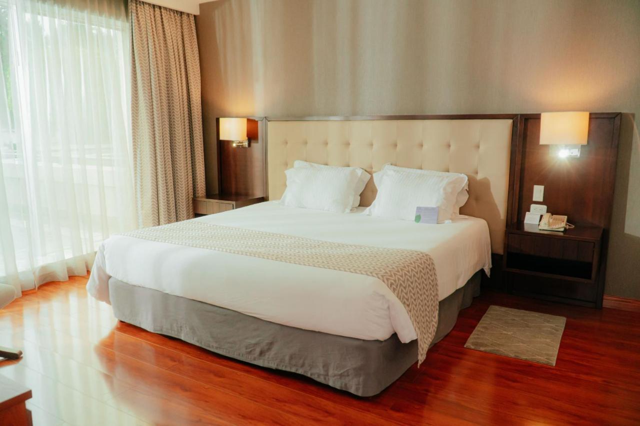 Aparta Hotel Torres De Suites 基多 外观 照片
