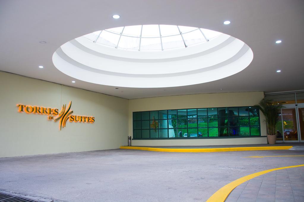 Aparta Hotel Torres De Suites 基多 外观 照片