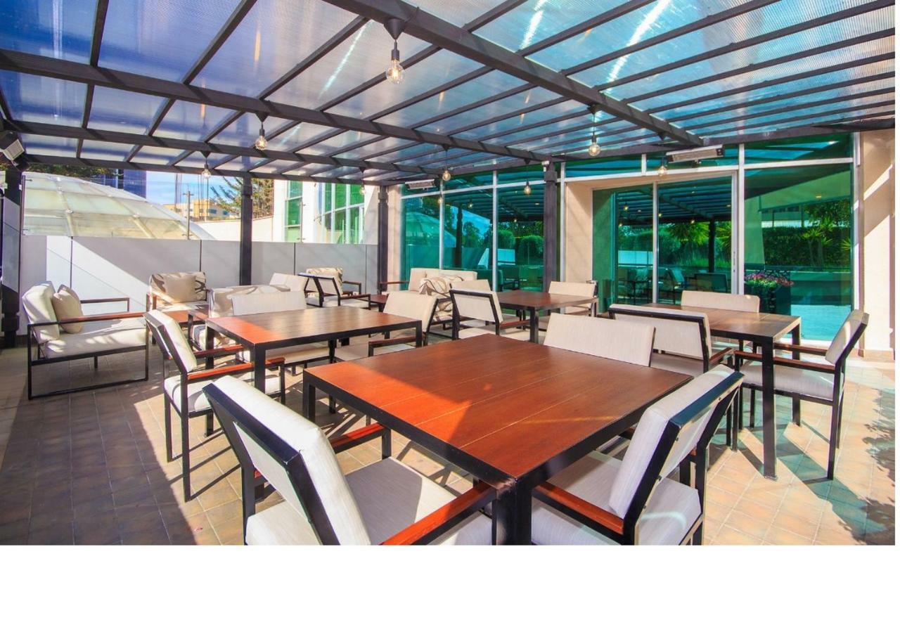 Aparta Hotel Torres De Suites 基多 外观 照片